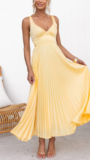 Pleovelle - Pleated Midi Dress With V-Neckline