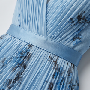 Samantha - Pleated Floral V-Neck Maxi Dress